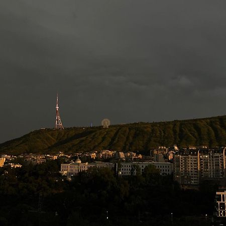 ティビリシPanorama Khilianiアパートメント エクステリア 写真